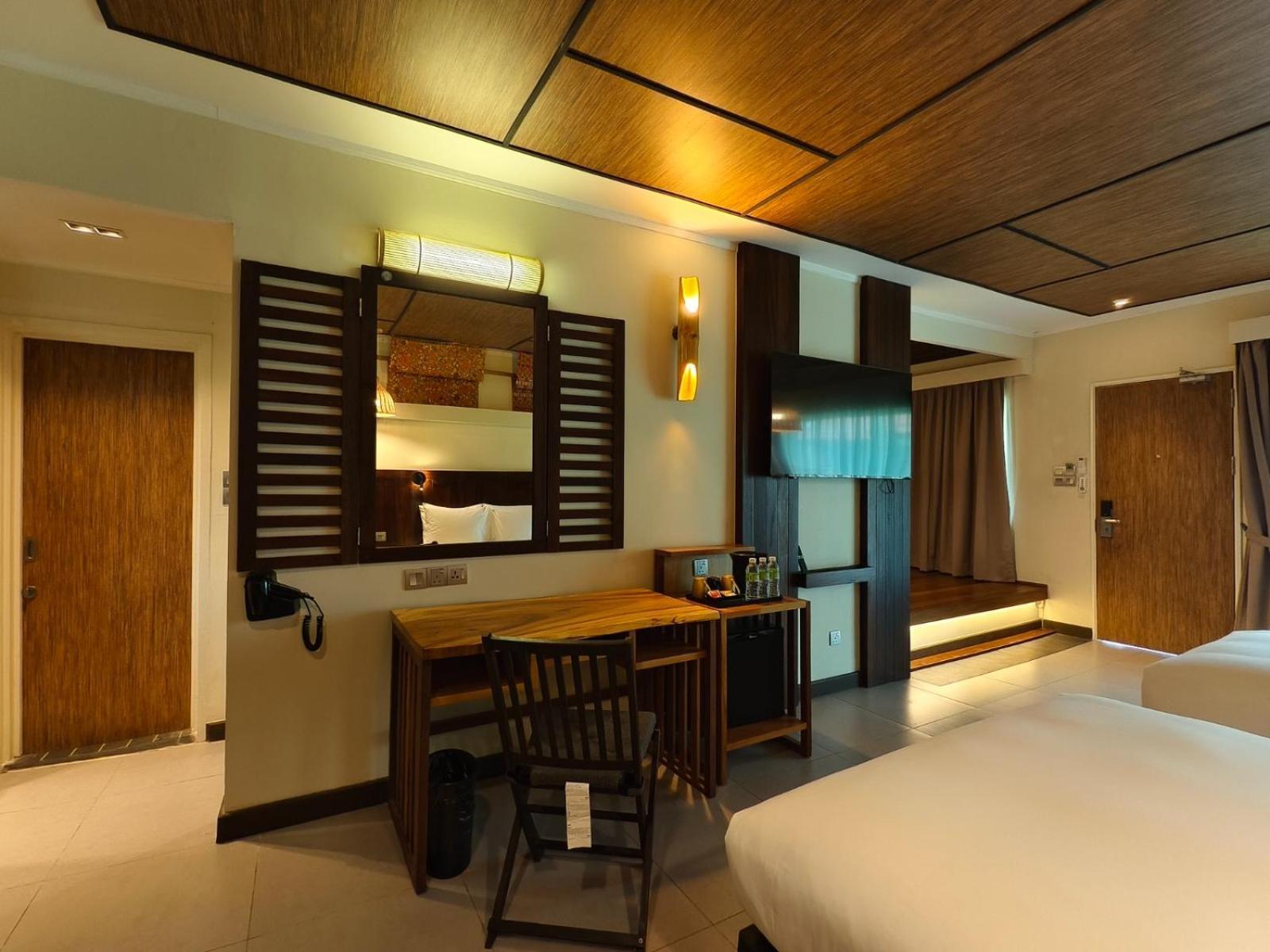 Borneo Beach & Mangrove Resort Tuaran Bagian luar foto